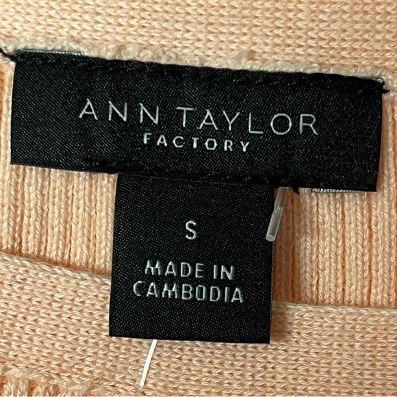 Ann Taylor Ribbed Peach Sweater - Picture 4 of 7